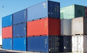 sea-container-1.2e16d0ba.format-webp.fill-1668x1014.webp